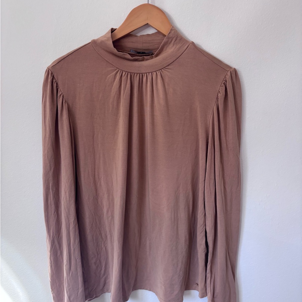 Tahari Long Sleeve mock neck top